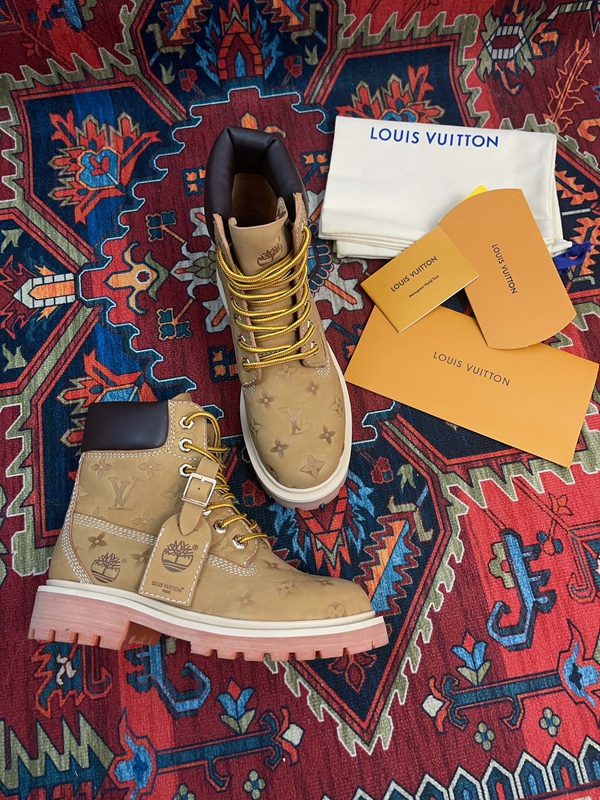 ルイヴィトン靴背面デザイン